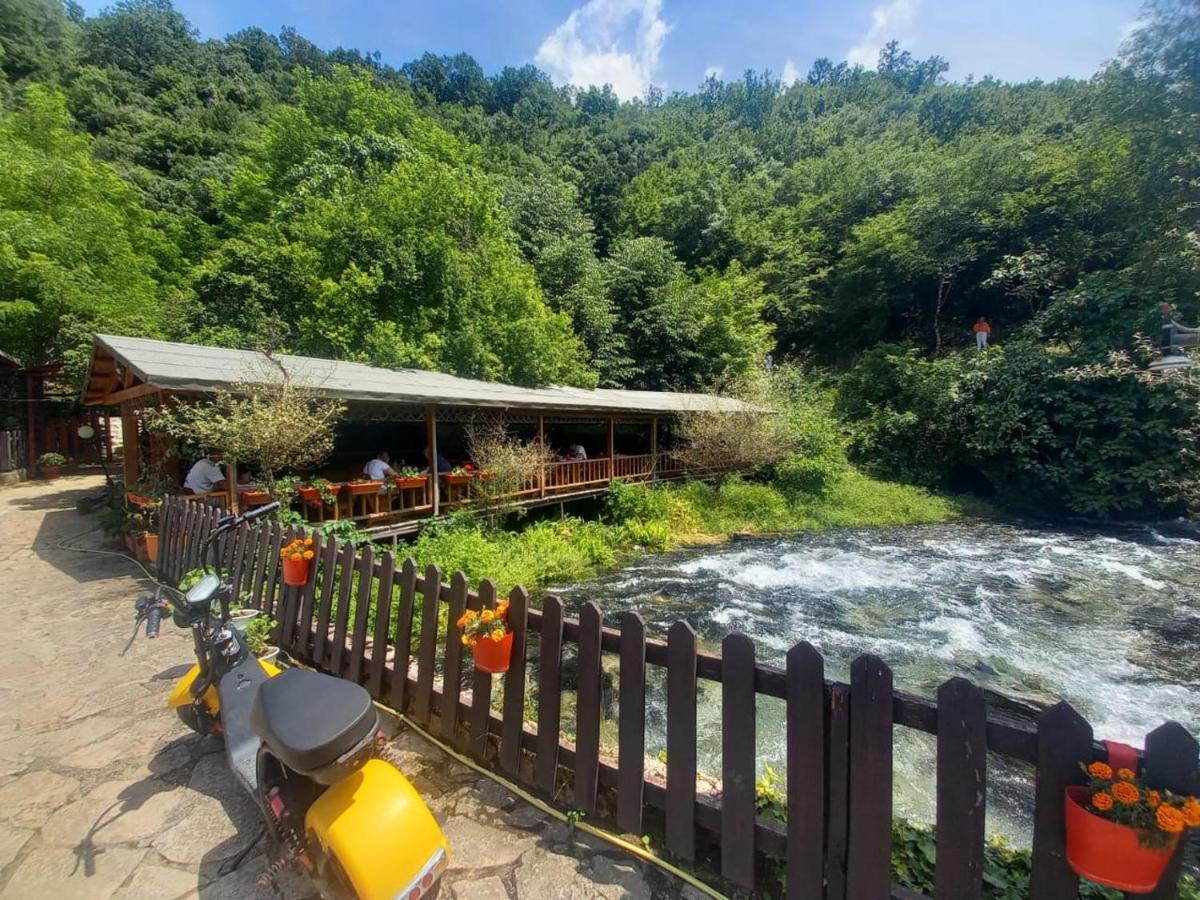 Villa Syri Kalter Sarandë Exteriör bild